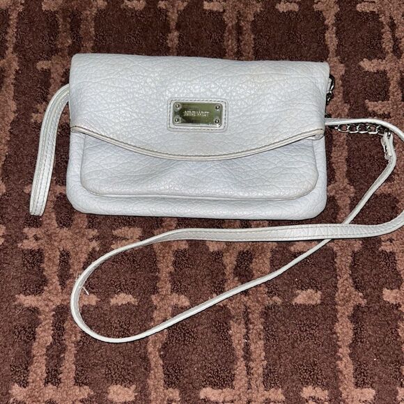 NINE WEST‎ Tunnel Crossbody Bag, Folding Wristlet Faux Leather, Light Beige - Picture 1 of 6